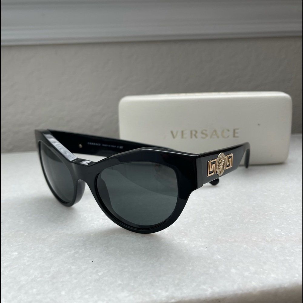 Versace Cat eye Sunglasses